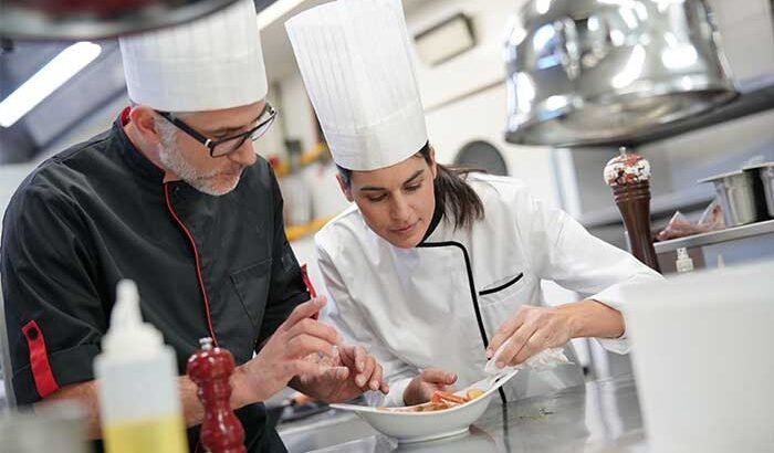 kuzhinier kuzhine dhe pastiçeri